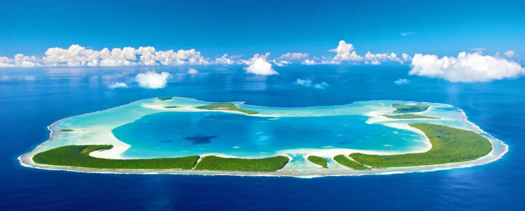 Vue aérienne de Tetiaroa et de son lagon intérieur